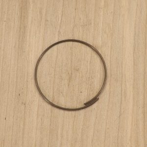 Outer thrust ball retainer clip