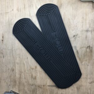 Footboard mat set, "ACE" script